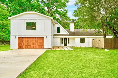 32606 Glenda Dr, Magnolia, TX 77354