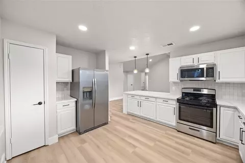 Kitchen - 2723 Goldspring Ln, Spring, TX 77373 photo 2 of 4