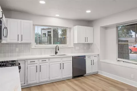 Kitchen - 2723 Goldspring Ln, Spring, TX 77373 photo 4 of 4