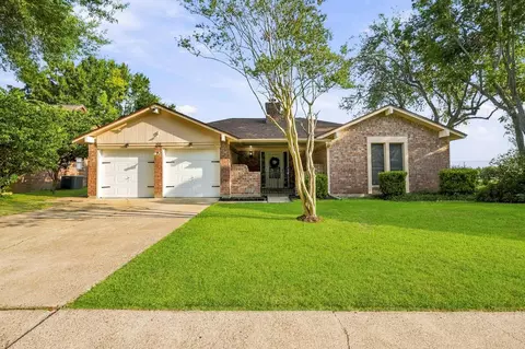1509 N Park Side Dr, Deer Park, TX 77536