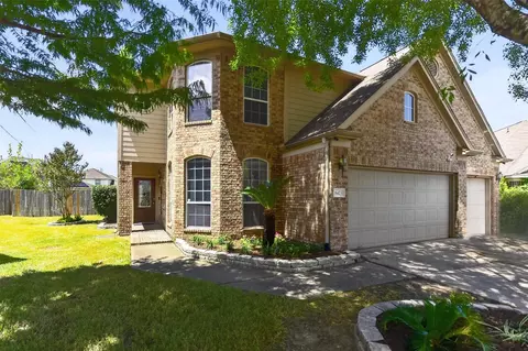 8423 Chicory Dr, Baytown, TX 77521