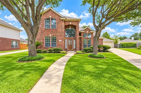 12806 Ridge Bank Ln, Houston, TX 77041