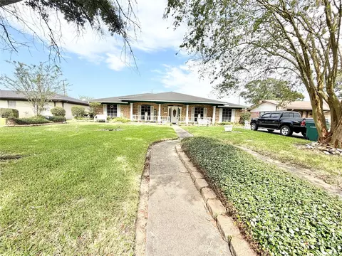 1870 Rena St, Beaumont, TX 77705