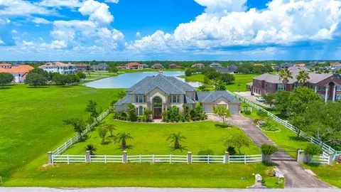 5803 Muskogee Ln, Richmond, TX 77469