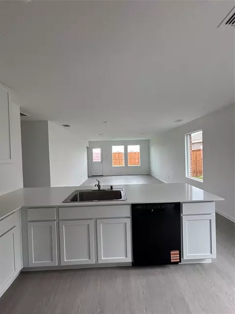Kitchen - 521 Falling Cave Dr, Willis, TX 77378 photo 3 of 5