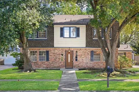 16418 Heatherdale Dr, Houston, TX 77059