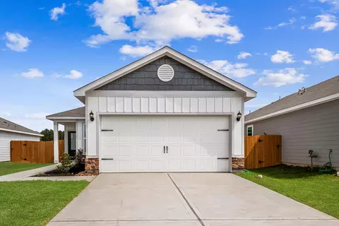 15858 Berry Hill Dr, Conroe, TX 77303