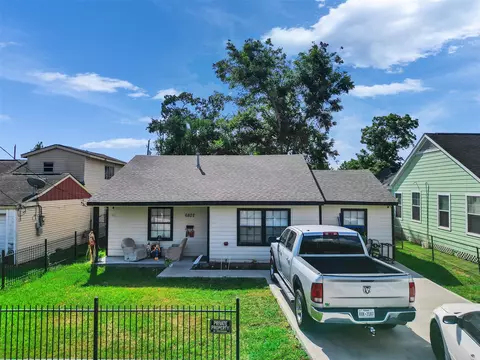6802 Force St, Houston, TX 77020
