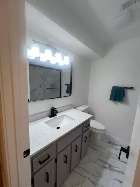 Bath - 89 Coral Gables, Trinity, TX 75862 photo 8 of 8