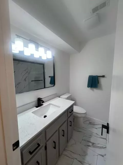 Bath - 89 Coral Gables, Trinity, TX 75862 photo 7 of 8