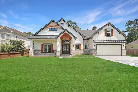 3685 Pin Oak Dr, Conroe, TX 77301