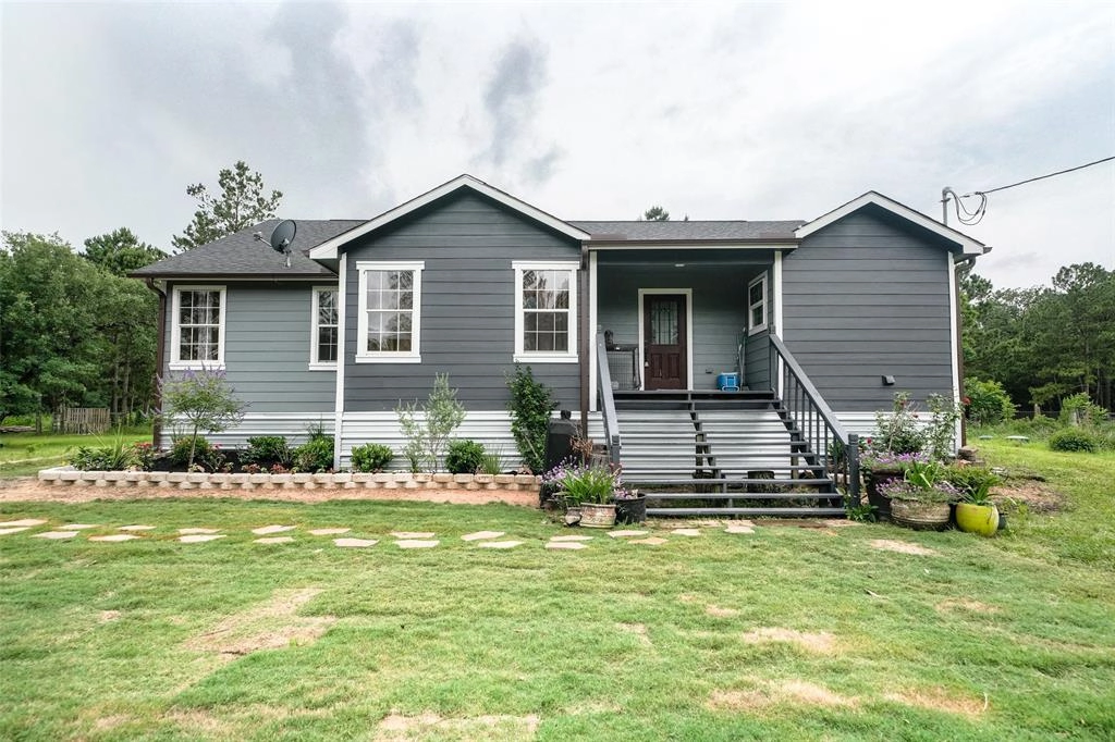 13564 Pinewood Vlg Dr  