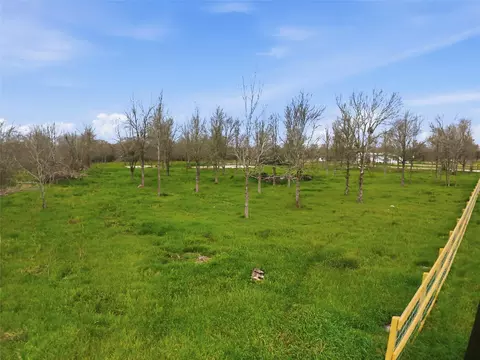 0 Willow Rd, Wallis, TX 77485 photo 8
