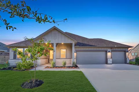 12027 Old Fashion Cir, Mont Belvieu, TX 77535