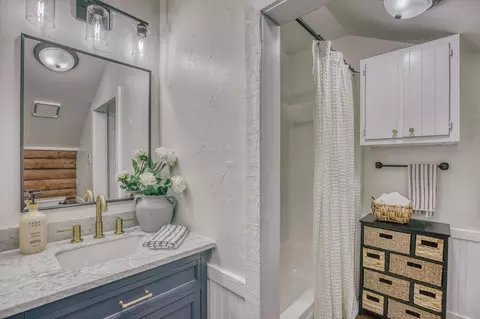 Bath - 5802 Fm 50, Brenham, TX 77833 photo 1 of 2