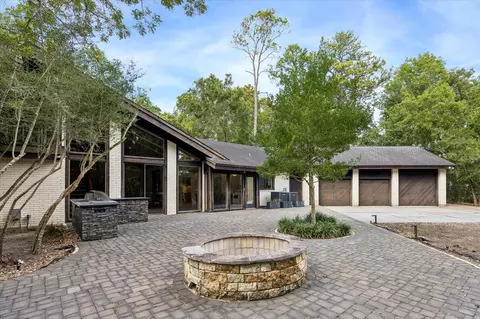 104 Gershwin Dr, Houston, TX 77079
