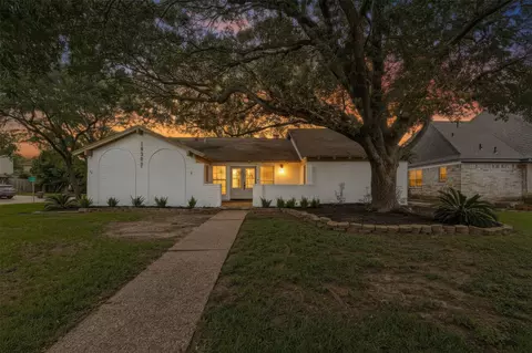 10903 Holly Springs Dr, Houston, TX 77042