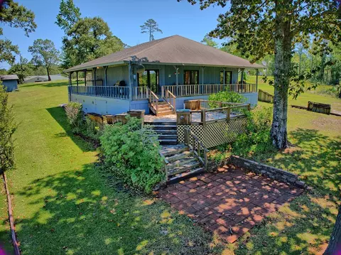 203 Whispering Pne, Burkeville, TX 75932