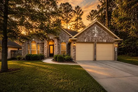 3142 Fitzgerald Dr, Montgomery, TX 77356