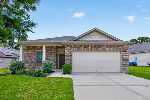 Exterior - 4429 Longleaf Timbers Ct, Conroe, TX 77304 photo 2 of 12