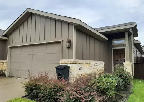 9756-9760 Grosbeak Ln, Magnolia, TX 77354
