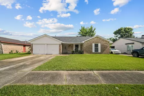 9911 Sageaspen Ln, Houston, TX 77089