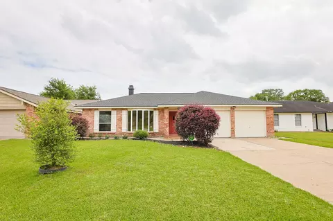 Exterior - 9511 Dornoch Dr, Spring, TX 77379 photo 3 of 9