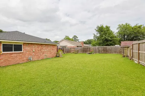 Exterior - 9511 Dornoch Dr, Spring, TX 77379 photo 8 of 9