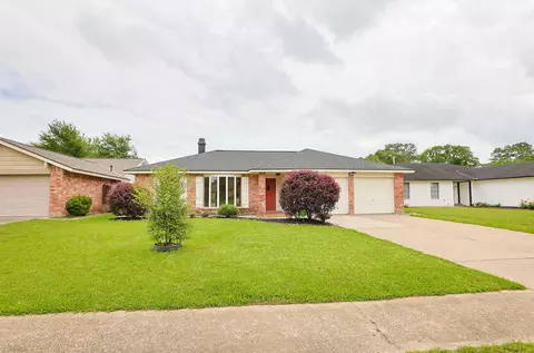 Exterior - 9511 Dornoch Dr, Spring, TX 77379 photo 2 of 9
