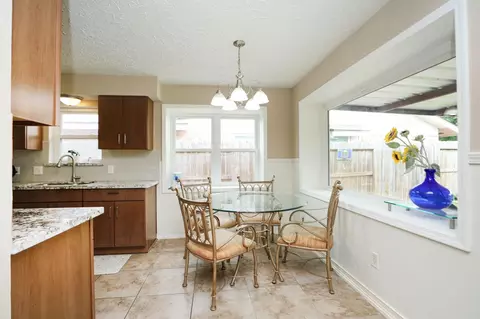 Kitchen - 9511 Dornoch Dr, Spring, TX 77379 photo 5 of 5