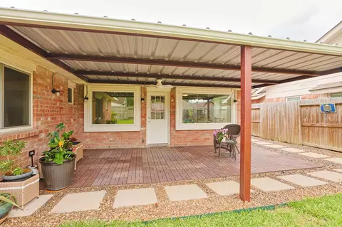 Exterior - 9511 Dornoch Dr, Spring, TX 77379 photo 5 of 9