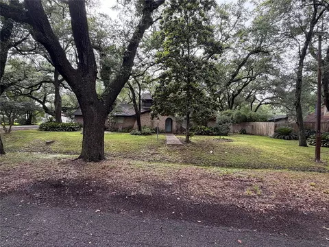 218 Hardy St, Bacliff, TX 77518