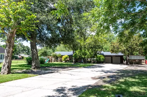 5907 Crosby Dayton Rd, Crosby, TX 77532
