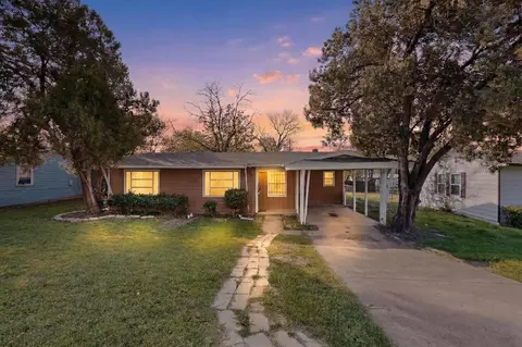 11936 Hoblitzelle Dr, Dallas, TX 75243