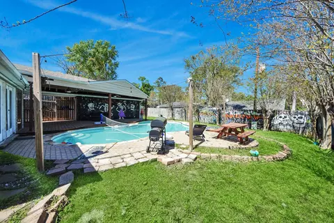 1011 Whitestone Ln, Houston, TX 77073