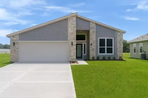 8 Greenway Dr, Trinity, TX 75862 photo 1