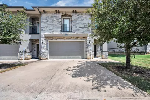 3431 Summerway Dr, College Station, TX 77845