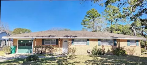 1364 Beagle Rd, Orange, TX 77632