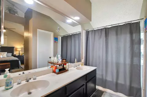 Bath - 18415 Hazycrest Dr, Spring, TX 77379 photo 2 of 3