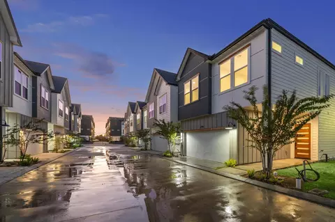 1914 Luna Woods Ln, Houston, TX 77055