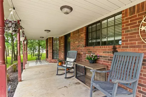 Exterior - 4508 County Road 502d, Sweeny, TX 77480 photo 4 of 6