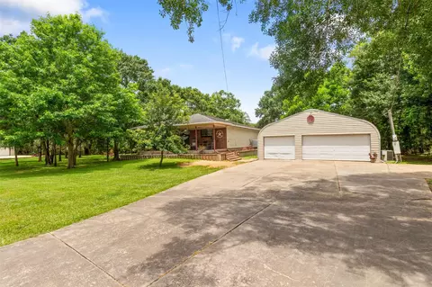 Exterior - 4508 County Road 502d, Sweeny, TX 77480 photo 2 of 6