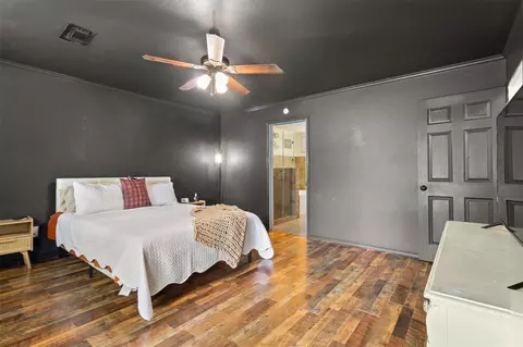 Bedroom - 4508 County Road 502d, Sweeny, TX 77480 photo 2 of 6