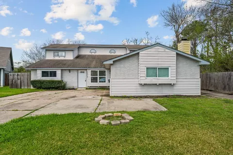 7506 Nightingale Cir, Texas City, TX 77591