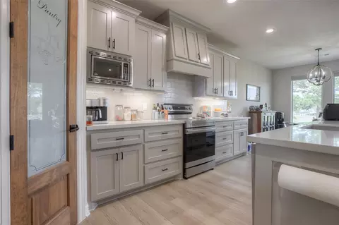 Kitchen - 16 Westwood Dr W, Trinity, TX 75862 photo 4 of 6