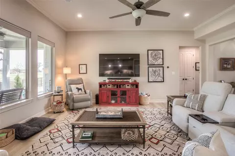 Living - 16 Westwood Dr W, Trinity, TX 75862 photo 5 of 6