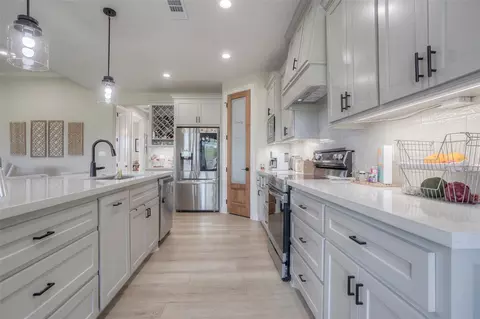 Kitchen - 16 Westwood Dr W, Trinity, TX 75862 photo 2 of 6