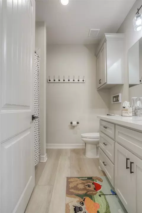 Bath - 16 Westwood Dr W, Trinity, TX 75862 photo 6 of 8