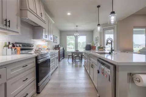 Kitchen - 16 Westwood Dr W, Trinity, TX 75862 photo 3 of 6