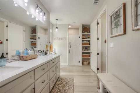 Bath - 16 Westwood Dr W, Trinity, TX 75862 photo 3 of 8